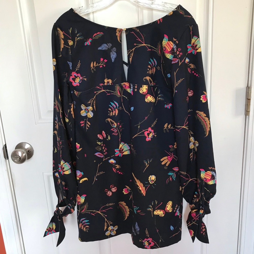Abercrombie and Fitch Floral Tie-sleeve Dress